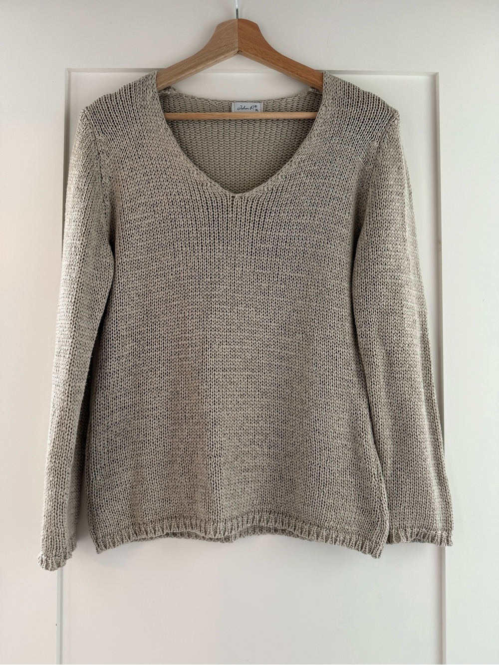 ⁠John P. Greece Light Taupe Tan Greige V-Neck Knit Sweater Neutral Size L/XL